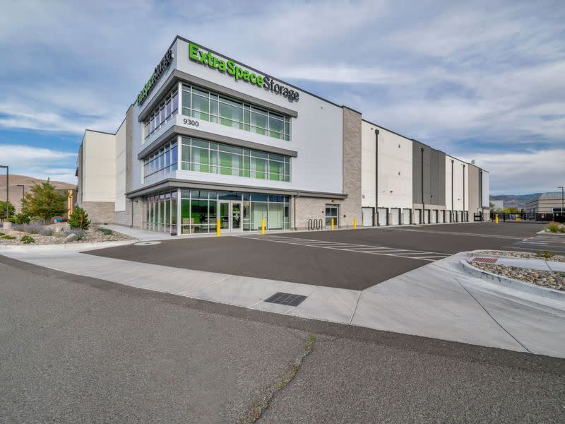 Storage Units in Reno, NV at 9300 Double Diamond Pkwy | Extra Space Storage