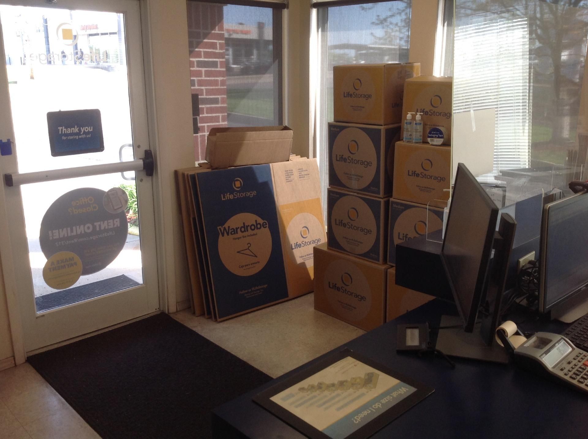 20×10 Self Storage Unit in St Louis, MO 3535 Lemay Ferry Rd St Louis, Missouri 2