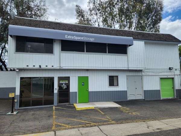 Extra Space Storage facility at 10025 Muirlands Blvd - Irvine, CA