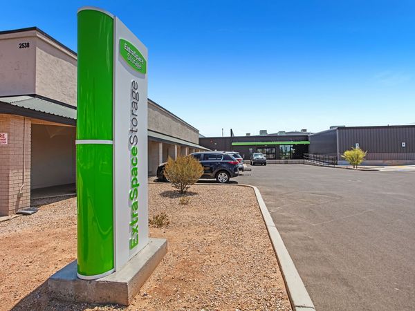 Extra Space Storage facility at 2538 N Country Club Rd - Tucson, AZ