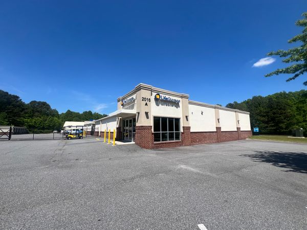 Life Storage facility on 2016 Atlanta Hwy - Cumming, GA