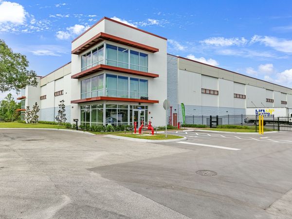 Extra Space Storage facility at 8885 S US Highway 1 - Port St Lucie, FL