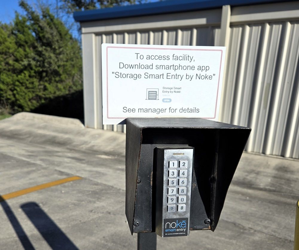 25×10 Self Storage Unit in San Antonio, TX 27904 US Highway 281 N San Antonio, Texas 2
