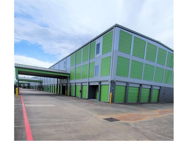 Extra Space Storage  5236 East Fwy in Baytown, TX