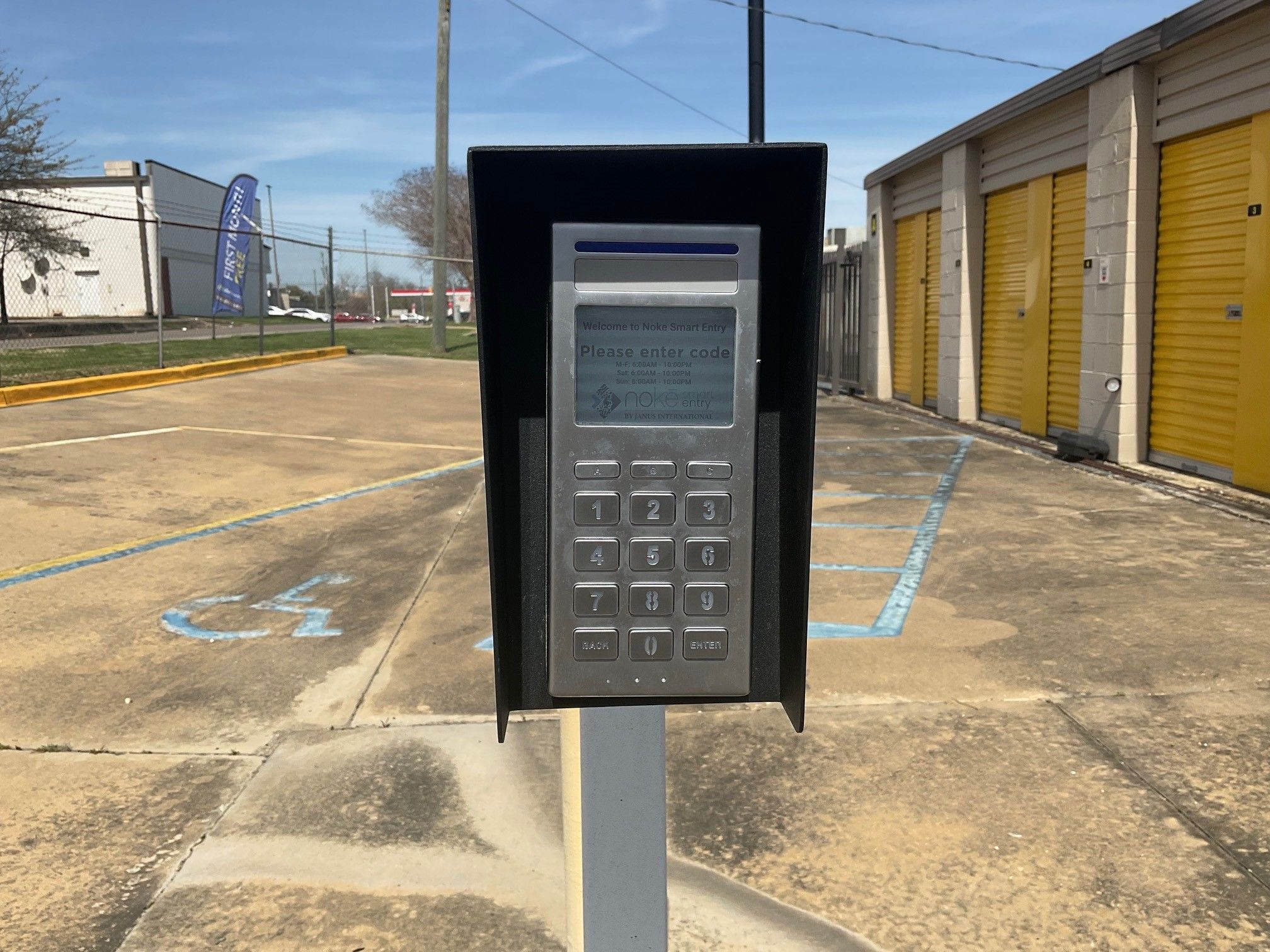 20×10 Garage in Montgomery, AL 2895 Vaughn Plaza Rd Montgomery, Alabama 2