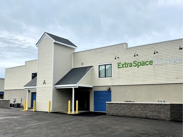 Extra Space Storage facility at 10 Leecon Ct - Southampton, NY
