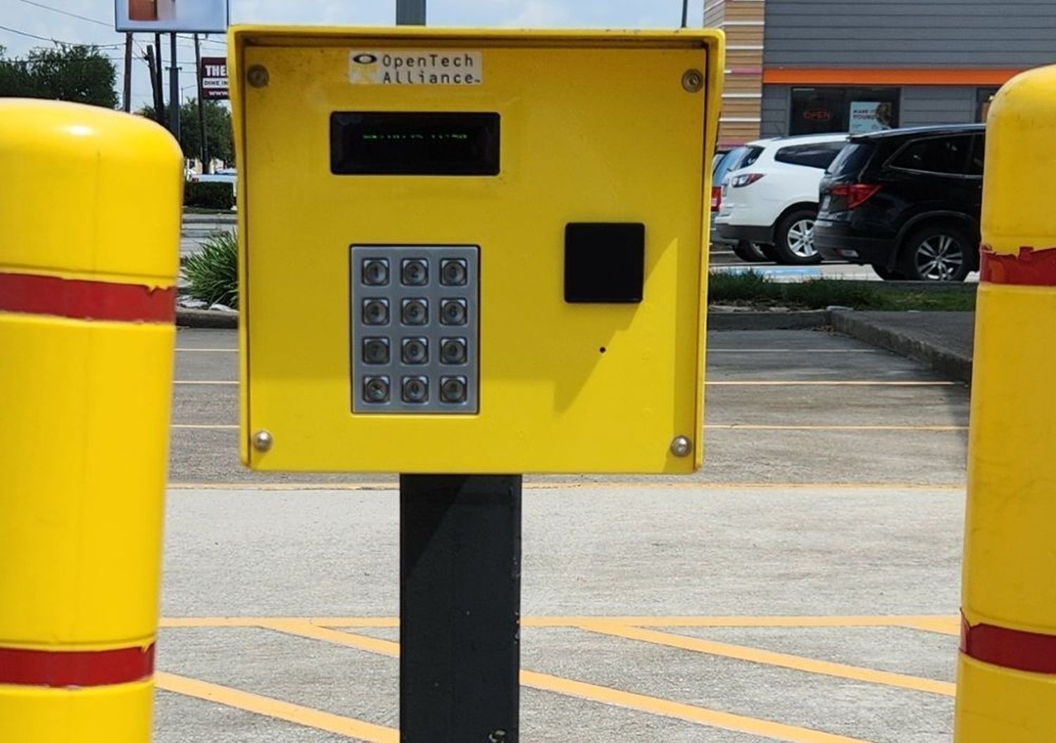 Extra Space Storage  3321 Center St in Deer Park, TX