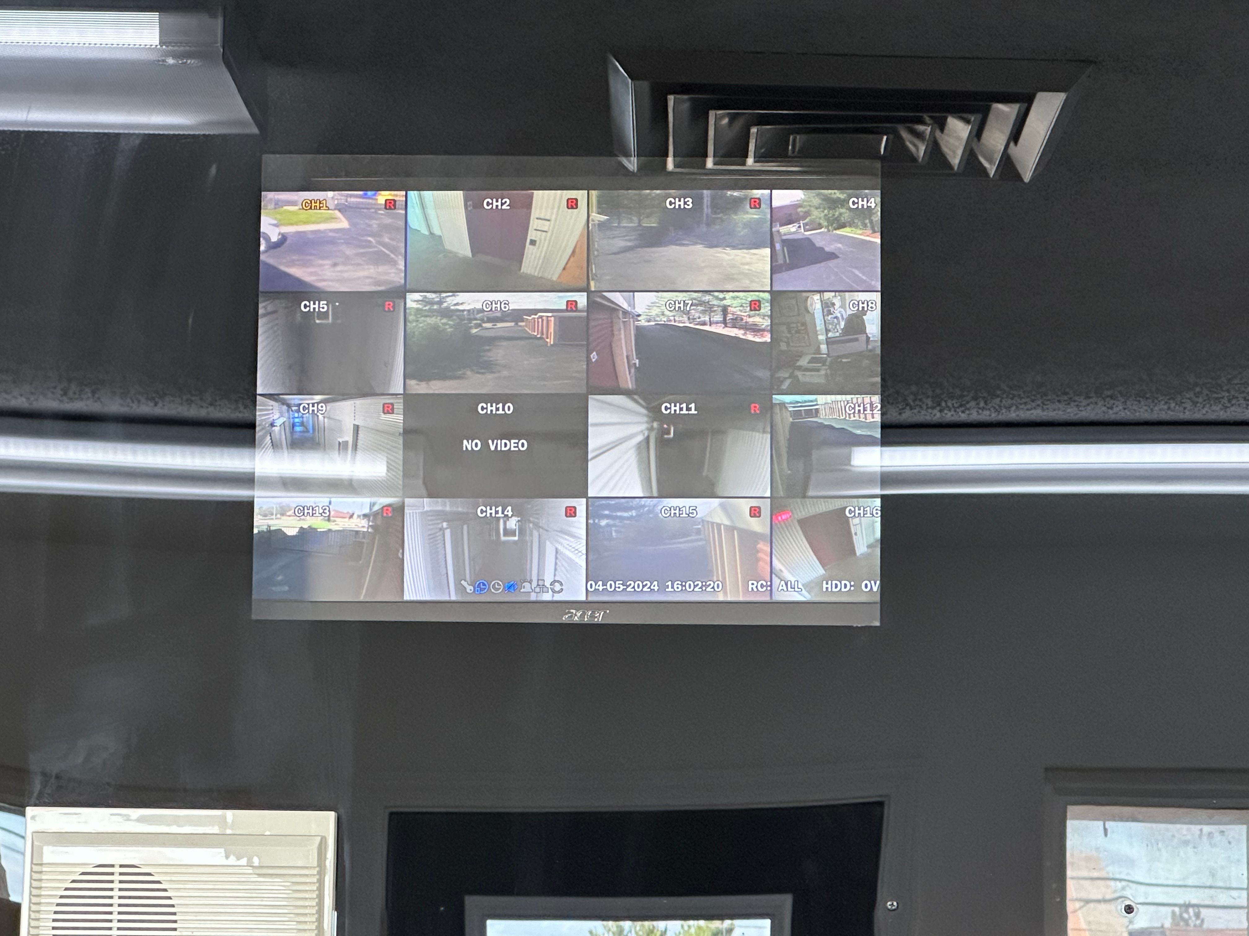 Extra Space Storage  6355 Howdershell Rd in Hazelwood, MO