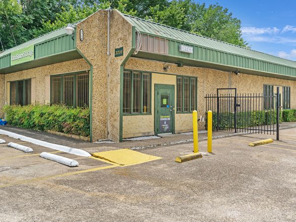 Extra Space Storage facility at 3714 Marvin D. Love Fwy - Dallas, TX