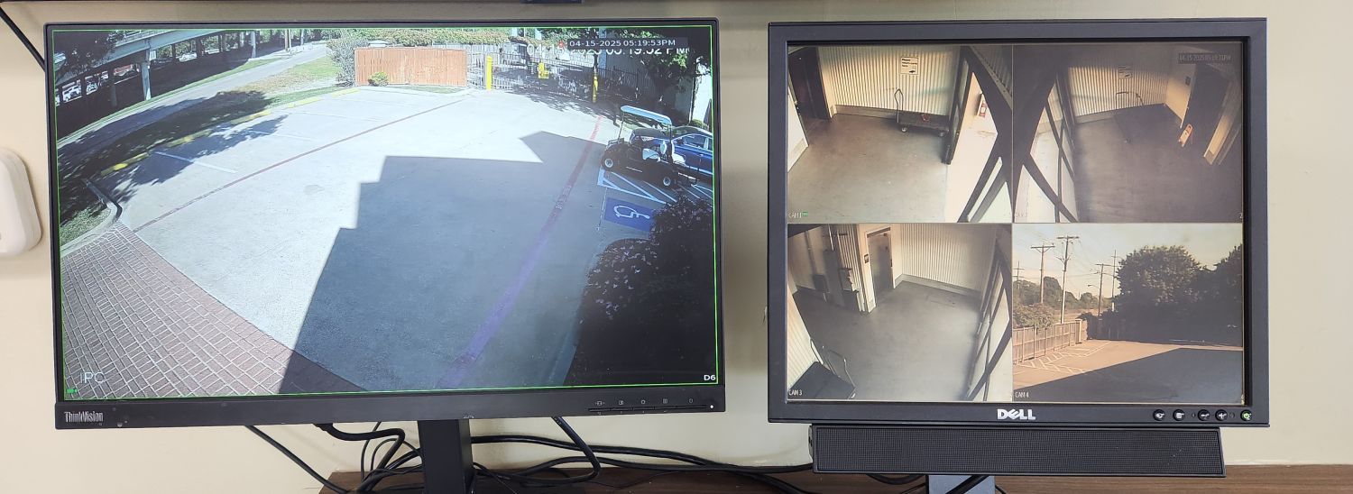 Extra Space Storage  8555 Manderville Ln in Dallas, TX