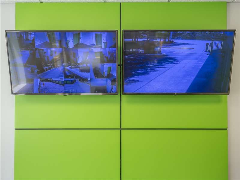 Extra Space Storage  2820 Hollywood Rd in Falls Church, VA