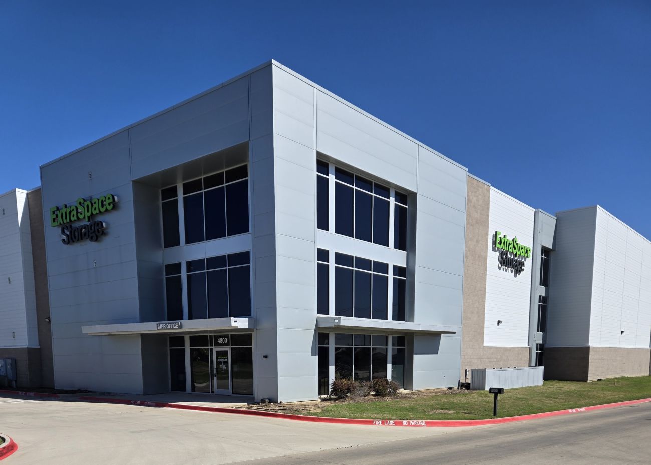Extra Space Storage in Lewisville, TX  4800 Windhaven Pkwy