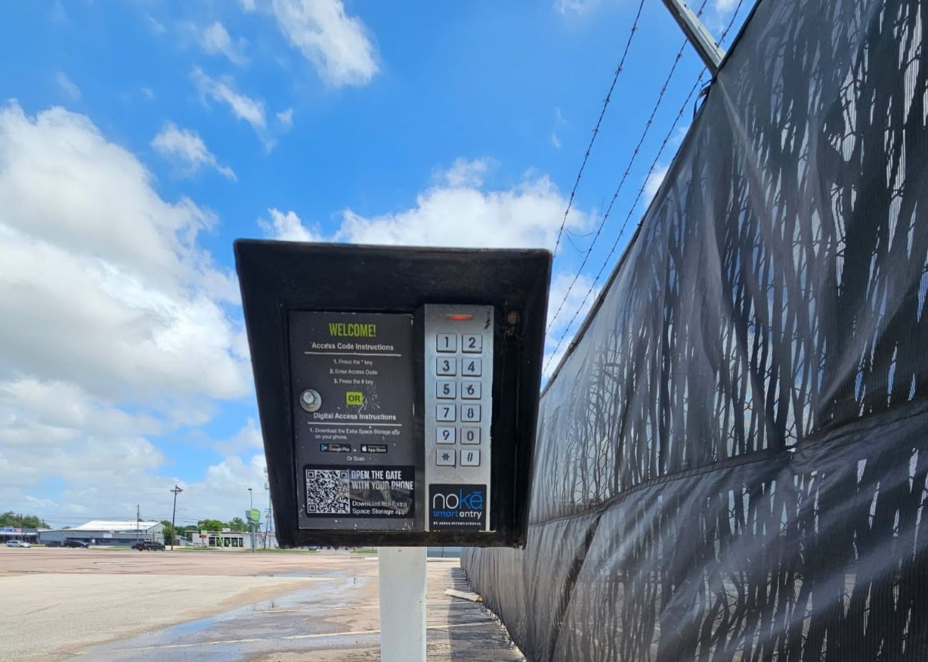 8×20 Parking Lot in South Houston, TX 1402 Spencer Hwy South Houston, Texas 2