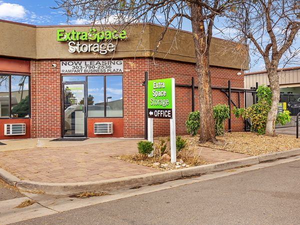 Extra Space Storage facility at 9940 E Costilla Ave - Centennial, CO