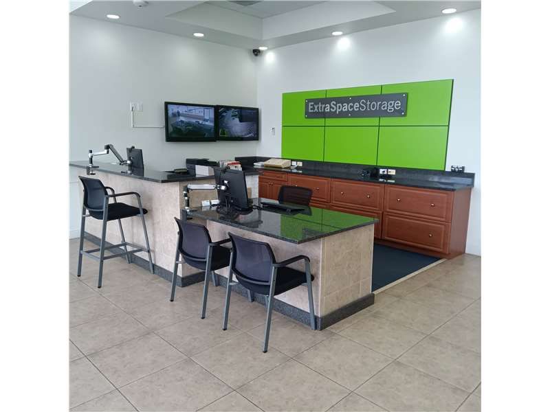 3×5 Self Storage Unit in Pompano Beach, FL 750 E Sample Rd Pompano Beach, Florida 3
