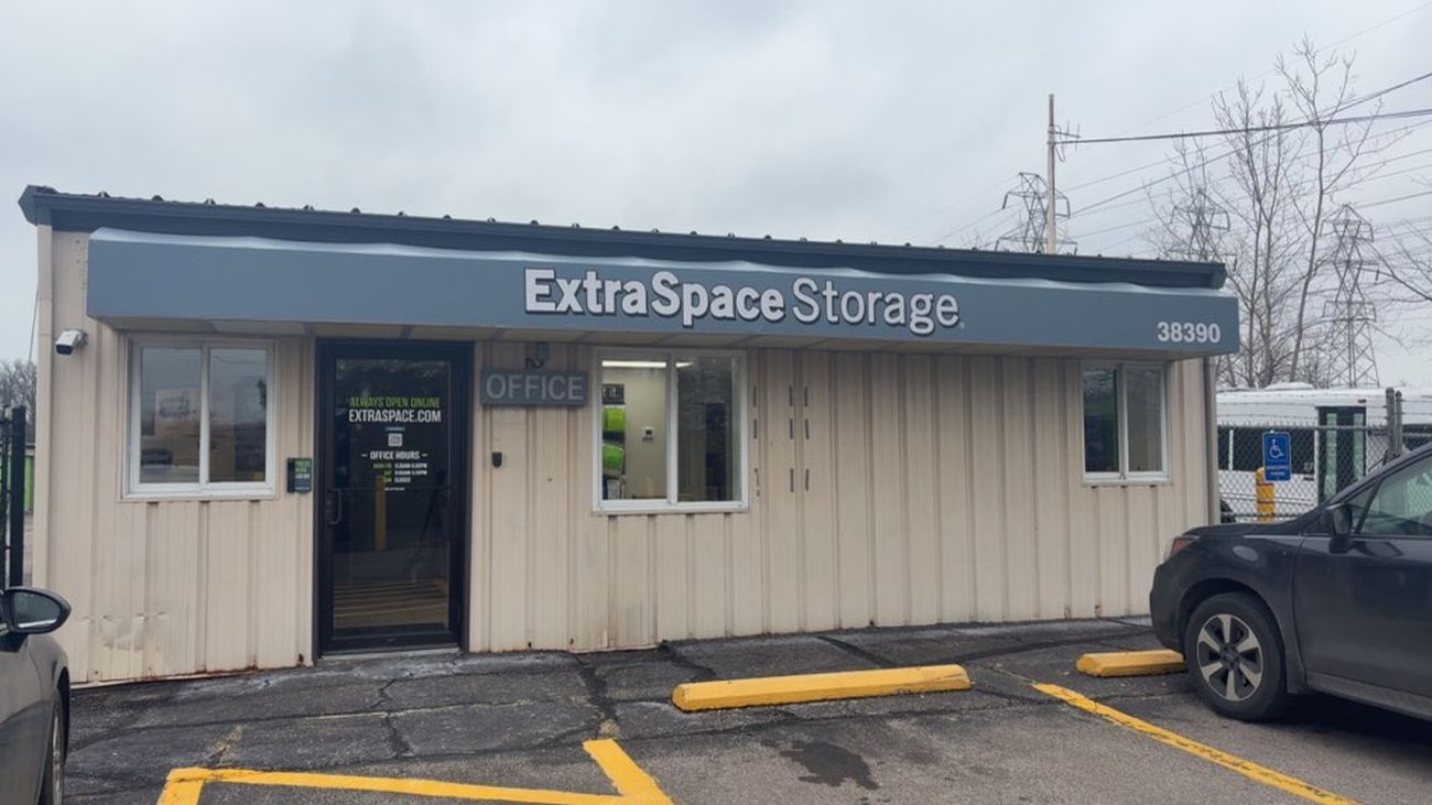 Extra Space Storage in Avon, OH  38390 Chester Rd