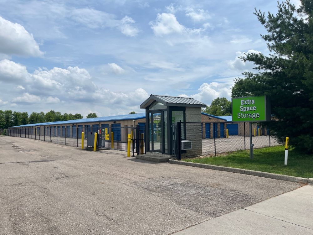 Extra Space Storage  5621 Chatterton Rd in Columbus, OH