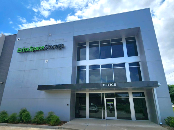 Extra Space Storage facility at 1010 Jupiter Rd - Plano, TX
