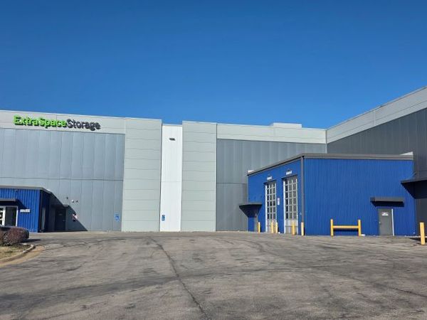 Extra Space Storage facility at 11433 Page Service Dr - St Louis, MO