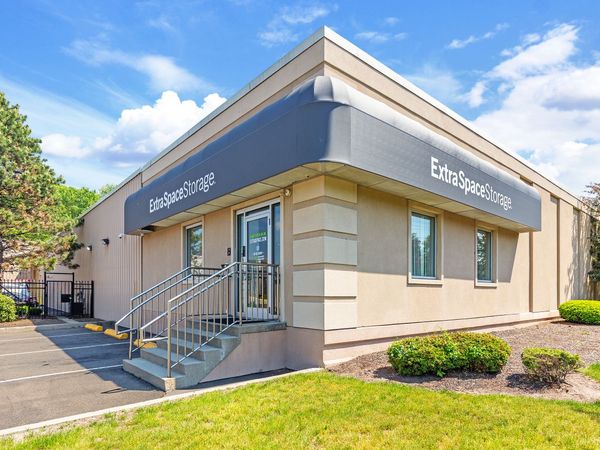 Extra Space Storage facility at 237 Saw Mill Rd - West Haven, CT