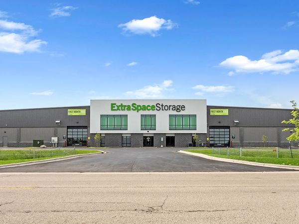 Extra Space Storage facility at 5483 Neubert Rd - Appleton, WI