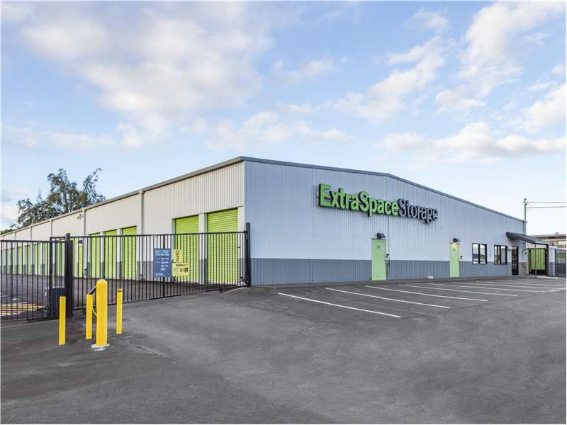 Extra Space Storage  425 Kalanianaole Ave in Hilo, HI