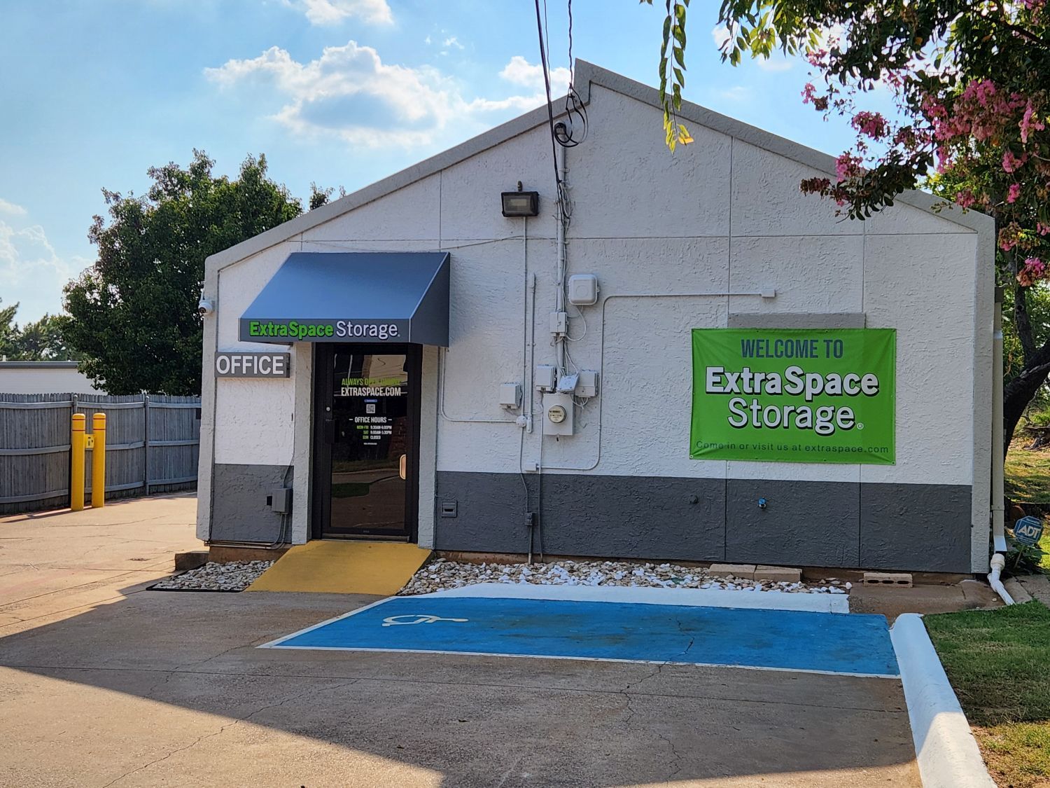 Extra Space Storage  1105 N Little School Rd in Arlington, TX