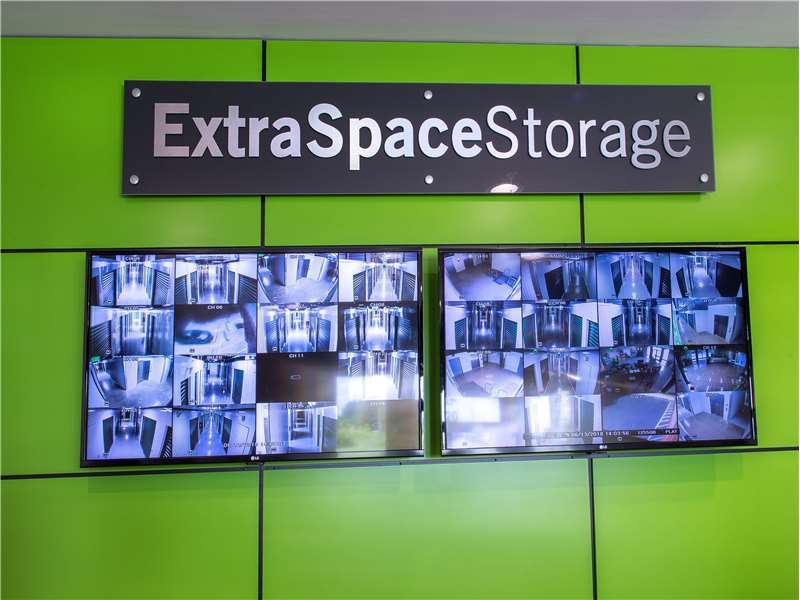 Extra Space Storage  3720 Tramore Pointe Pkwy in Powder Springs, GA