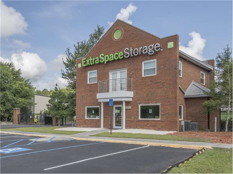 Extra Space Storage  782 King George Blvd in Savannah, GA