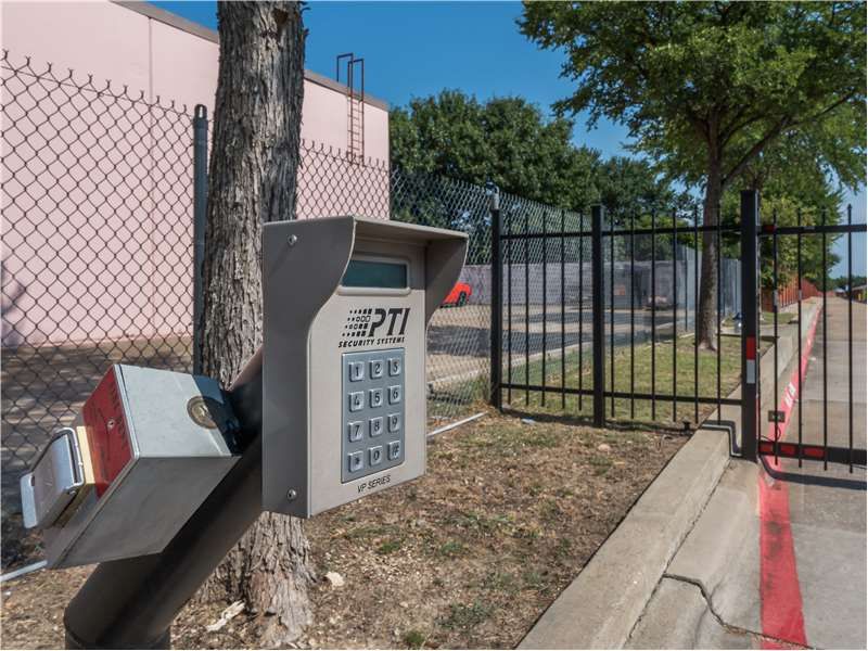 5×5 Self Storage Unit in Garland, TX 2809 Belt Line Rd Garland, Texas 2