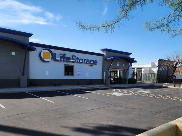 Life Storage facility on 2924 N 83rd Ave - Phoenix, AZ