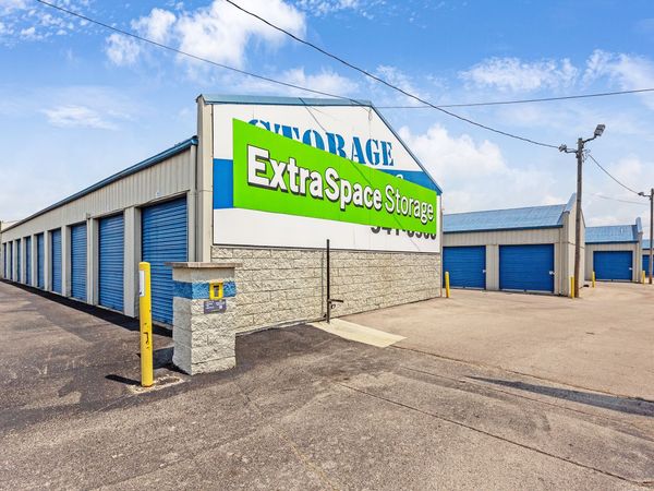 Extra Space Storage facility at 850 Progress Blvd - New Albany, IN