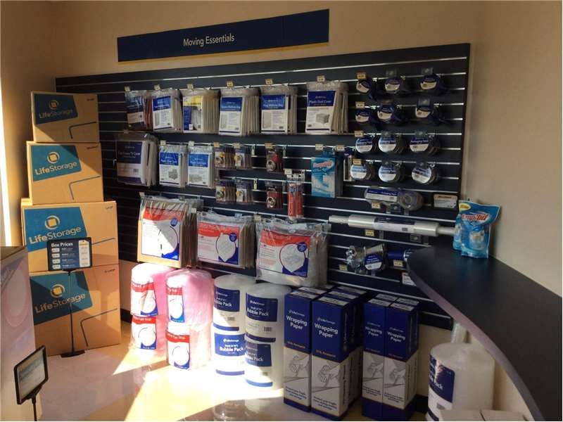 Extra Space Storage  7610 Highway 6 N in Houston, TX