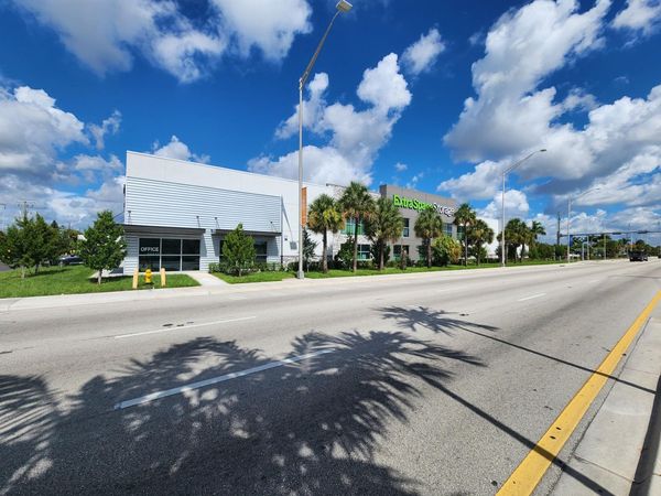 Extra Space Storage facility at 500 S State Rd 7 - Hollywood, FL