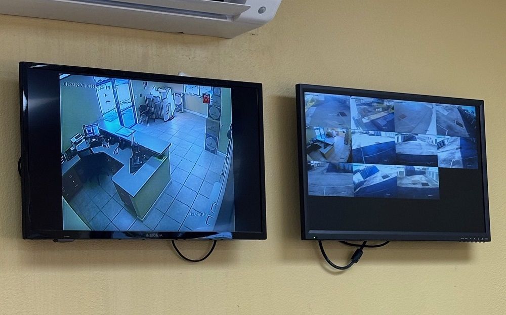 Extra Space Storage  1236 S Vineland Rd in Winter Garden, FL