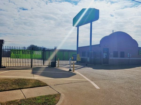 Extra Space Storage facility at 626 Windbell Cir - Mesquite, TX
