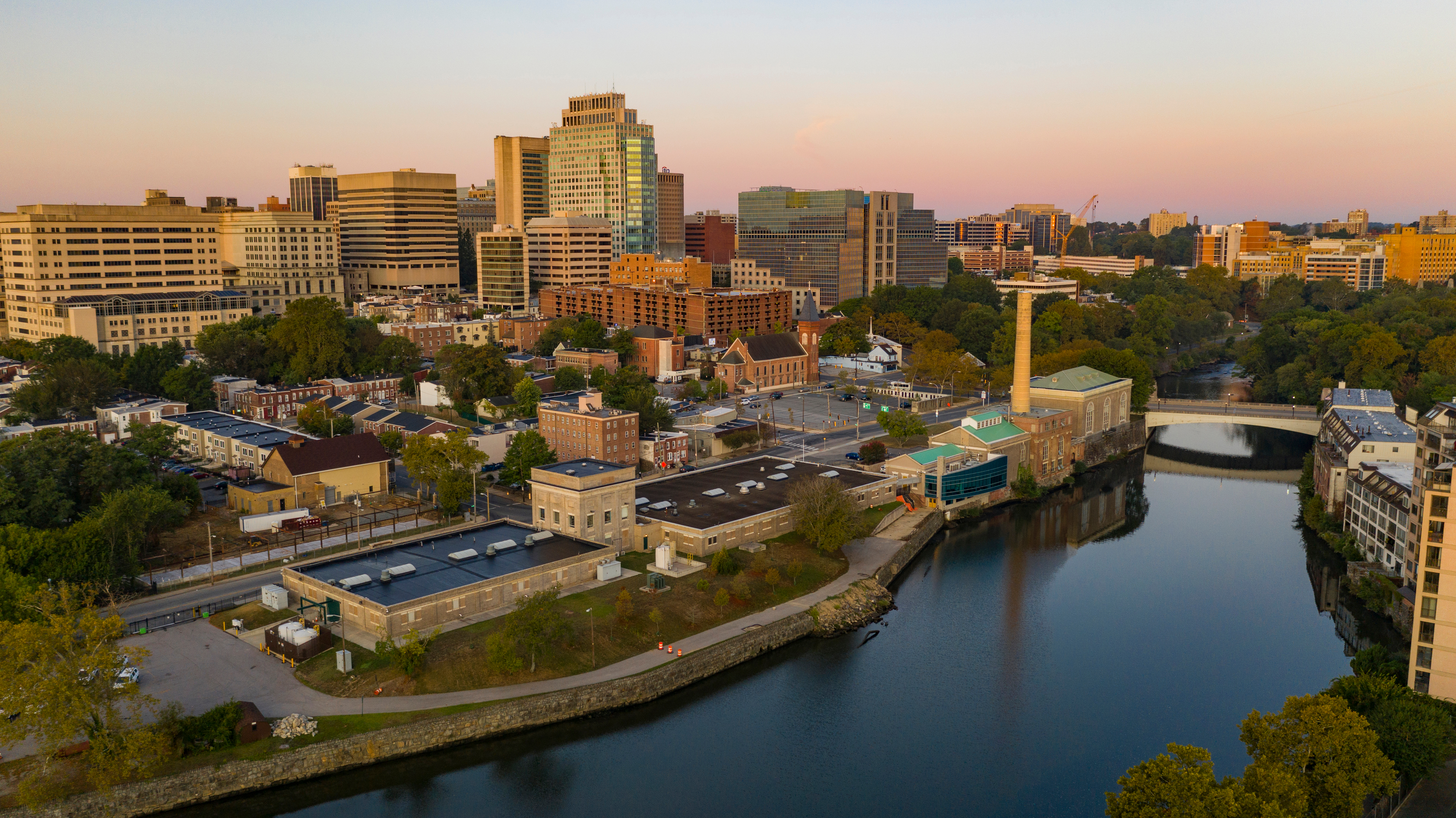 Article Image: Where to Get Free & Cheap Moving Boxes in Wilmington
