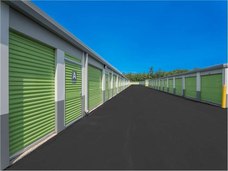 Extra Space Storage  225 Rangeway Rd in Chelmsford, MA
