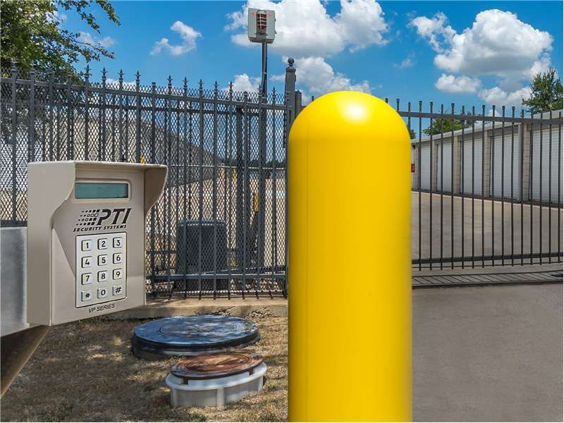 5×5 Self Storage Unit in Dallas, TX 8441 Clark Rd Dallas, Texas 2