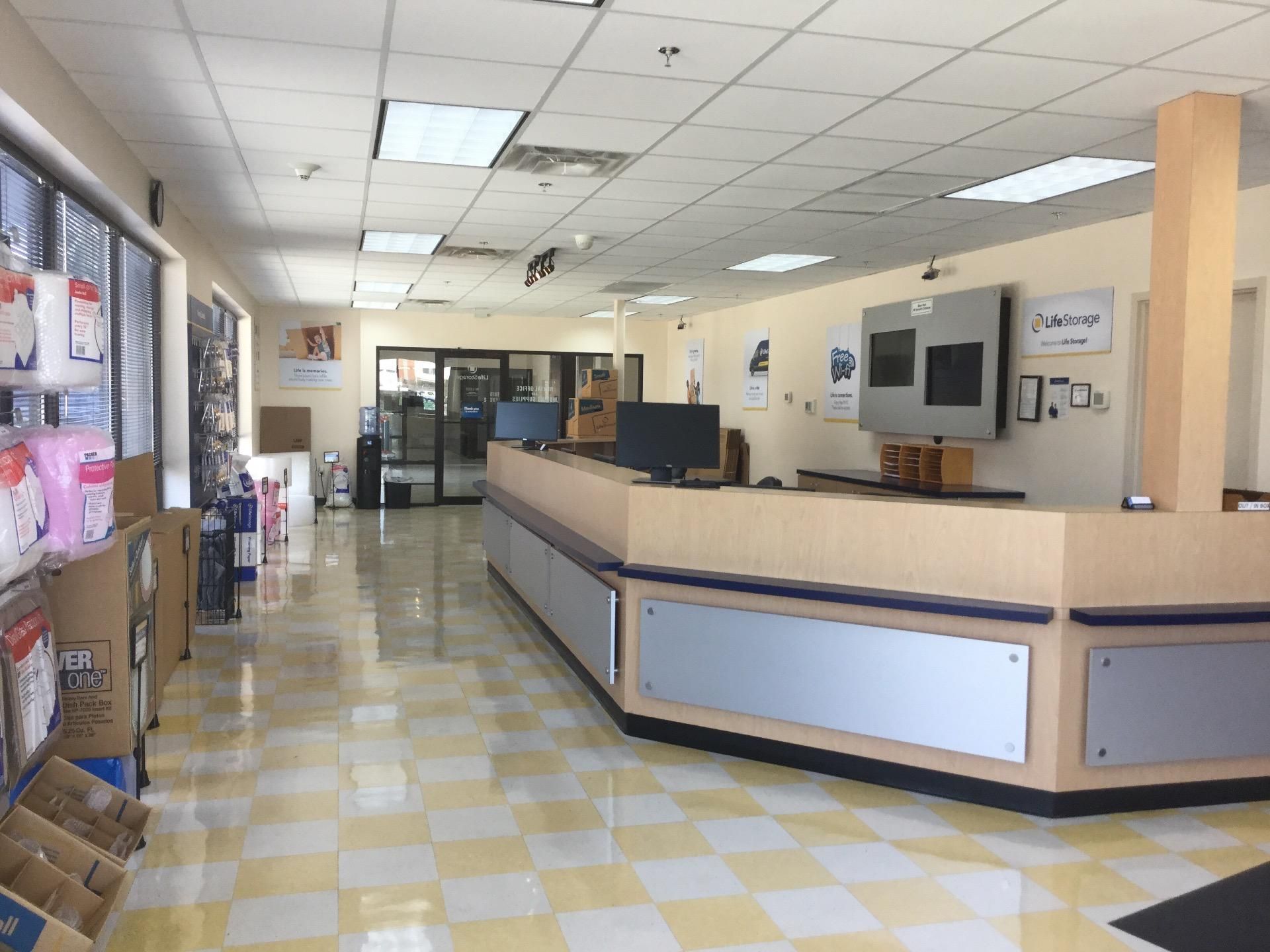 3×3 Self Storage Unit in Atlanta, GA 680 14th St NW Atlanta, Georgia 3