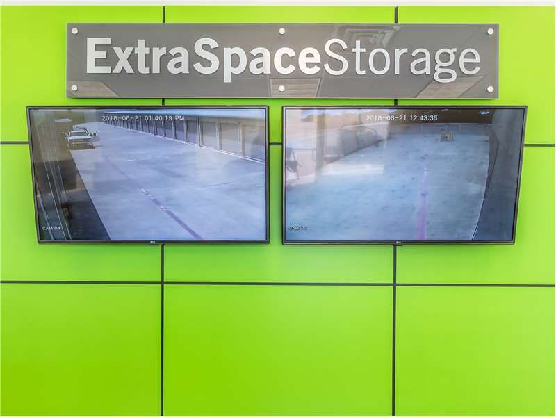 Extra Space Storage  303 E Hwy 67 in Duncanville, TX