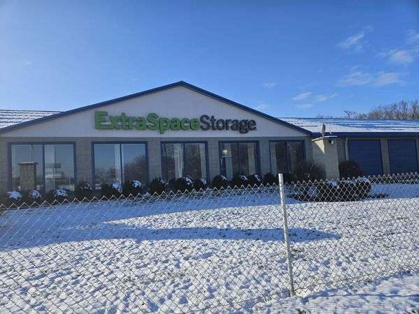 Extra Space Storage facility at 4822 Mann Rd - Indianapolis, IN