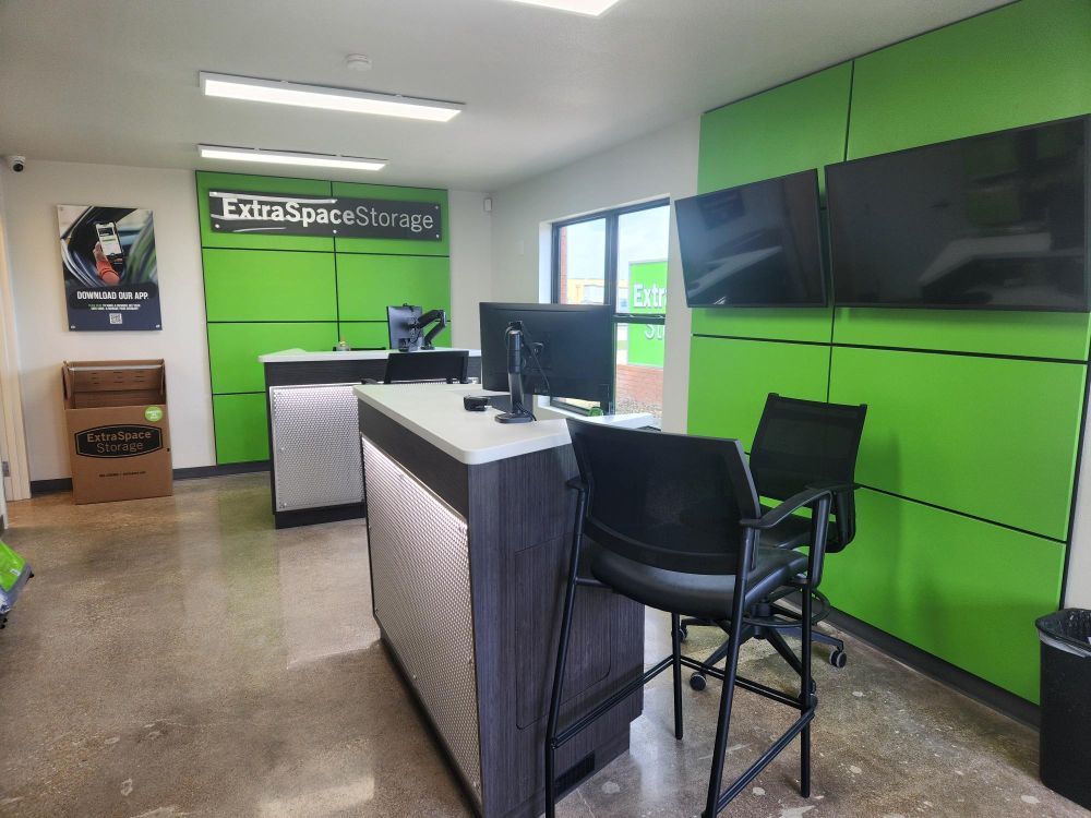 Extra Space Storage in Duncanville, TX  1010 E Highway 67 3