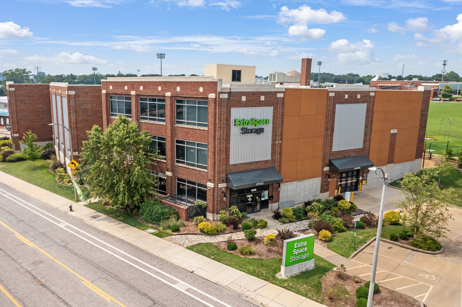 30×10 Self Storage Unit in St Louis, MO 4959 Manchester Ave St Louis, Missouri