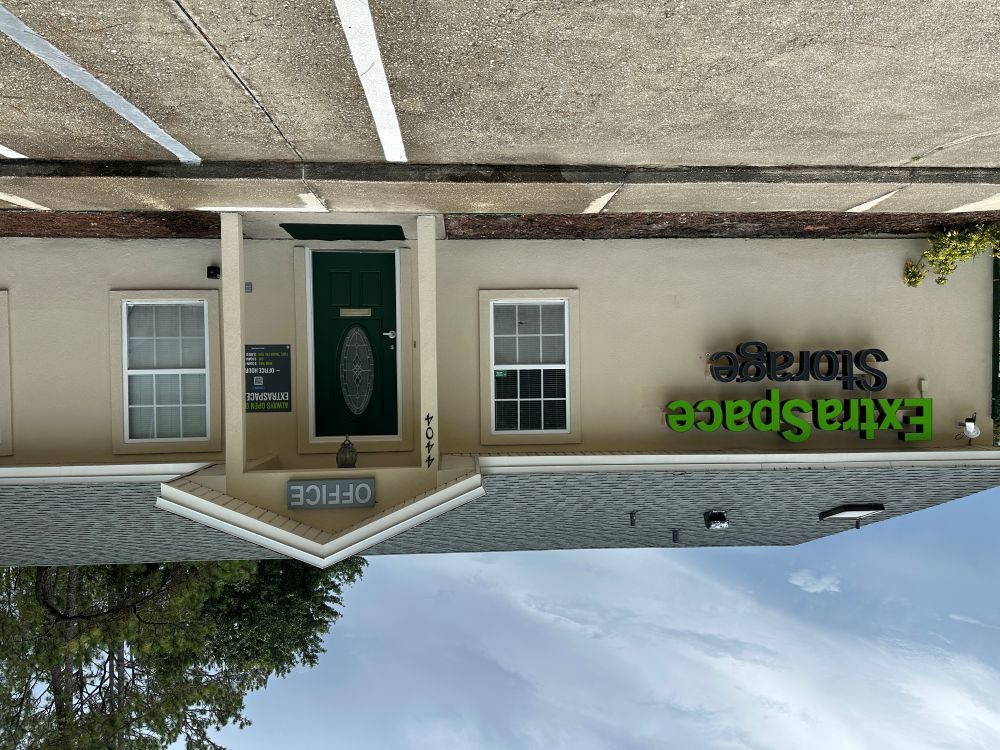 Extra Space Storage  4404 County Road 218 in Middleburg, FL