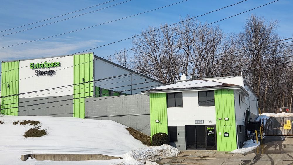 Extra Space Storage in Cleveland, OH  15101 McCracken Rd