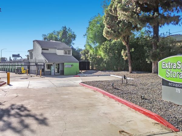 Extra Space Storage facility at 775 S Mills Ave - Claremont, CA