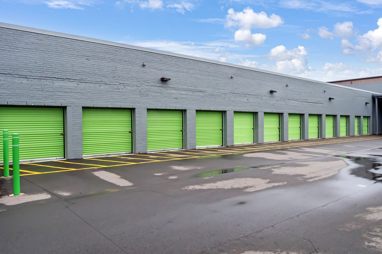 Extra Space Storage  1525 Wanda St in Ferndale, MI