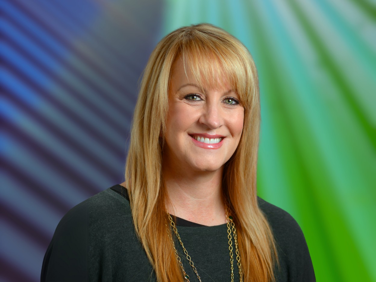 0042-00 insideEXR Karen Pierce