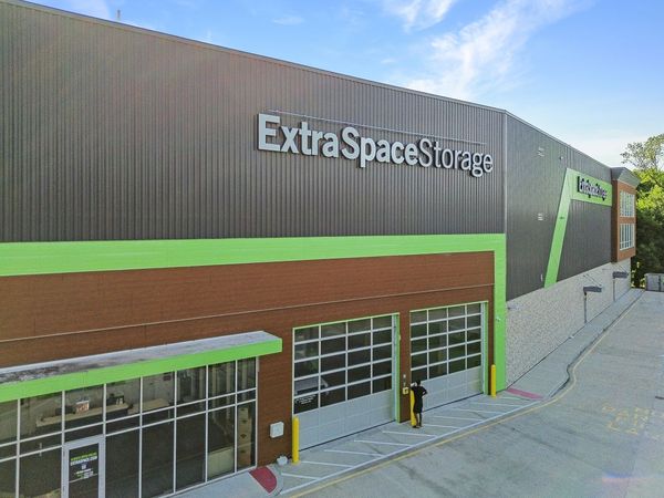 Extra Space Storage facility at 16-09 Route 208 - Fair Lawn, NJ